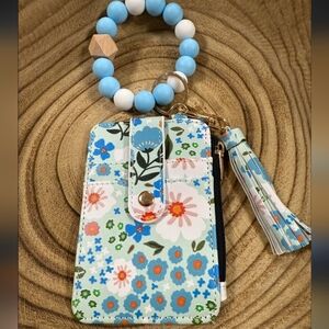 Mud & Moo Boutique Silicone Bead Wristlet w/Card Holder Keychain